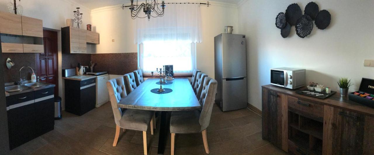 Eden Apartman Algyo Exterior foto